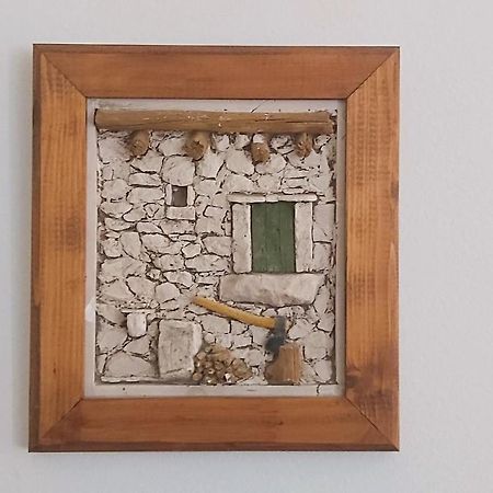 Apartment Mandic Omiš Exteriör bild