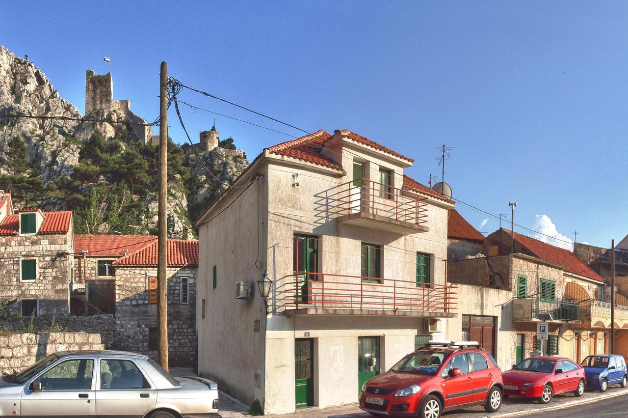 Apartment Mandic Omiš Exteriör bild