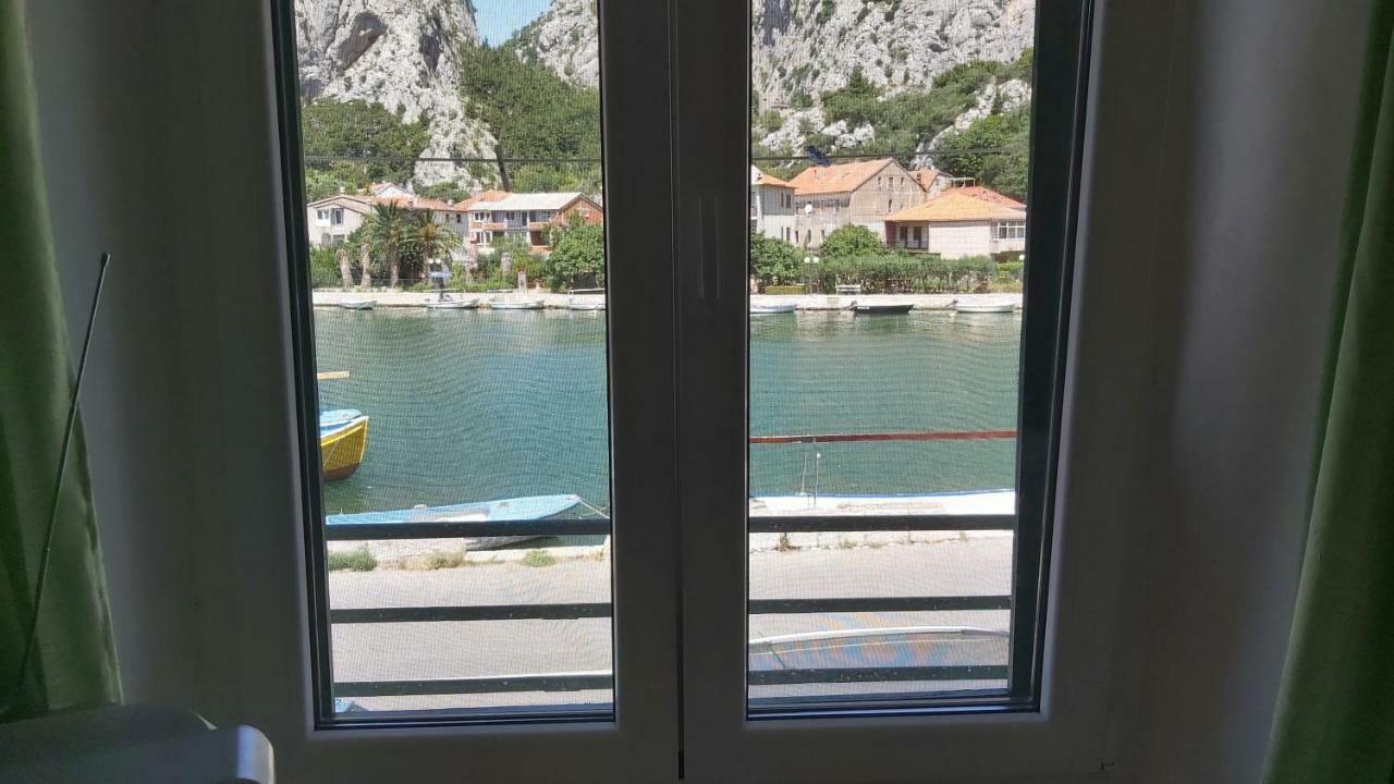 Apartment Mandic Omiš Exteriör bild