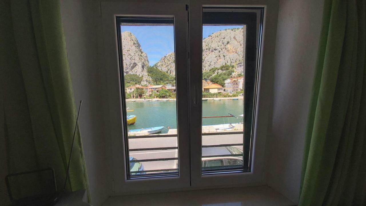 Apartment Mandic Omiš Exteriör bild