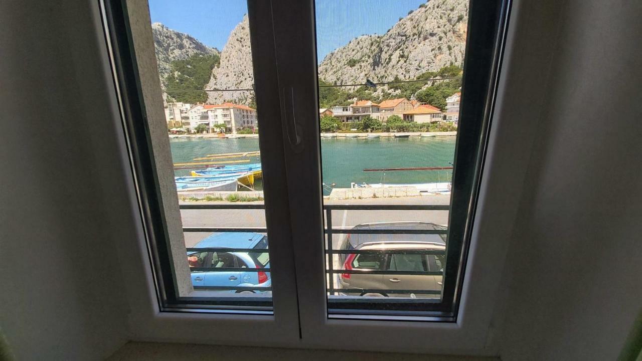 Apartment Mandic Omiš Exteriör bild